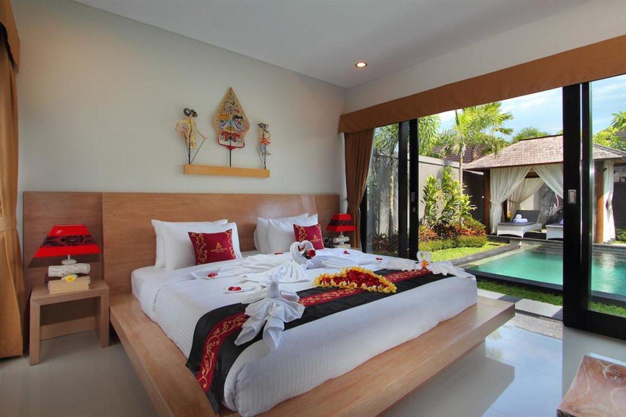 Agata Villas Seminyak Buitenkant foto