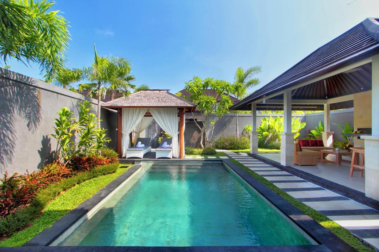 Agata Villas Seminyak Buitenkant foto