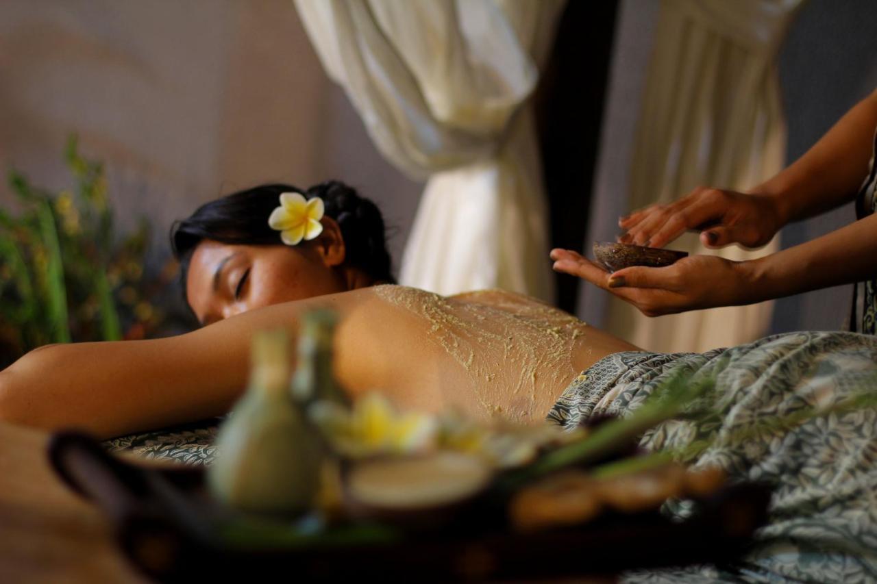 Agata Villas Seminyak Buitenkant foto