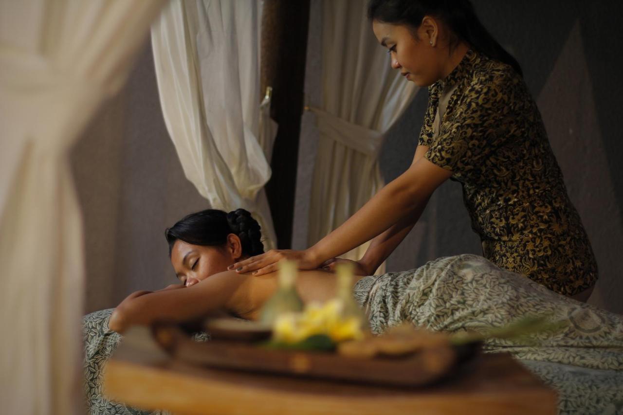 Agata Villas Seminyak Buitenkant foto