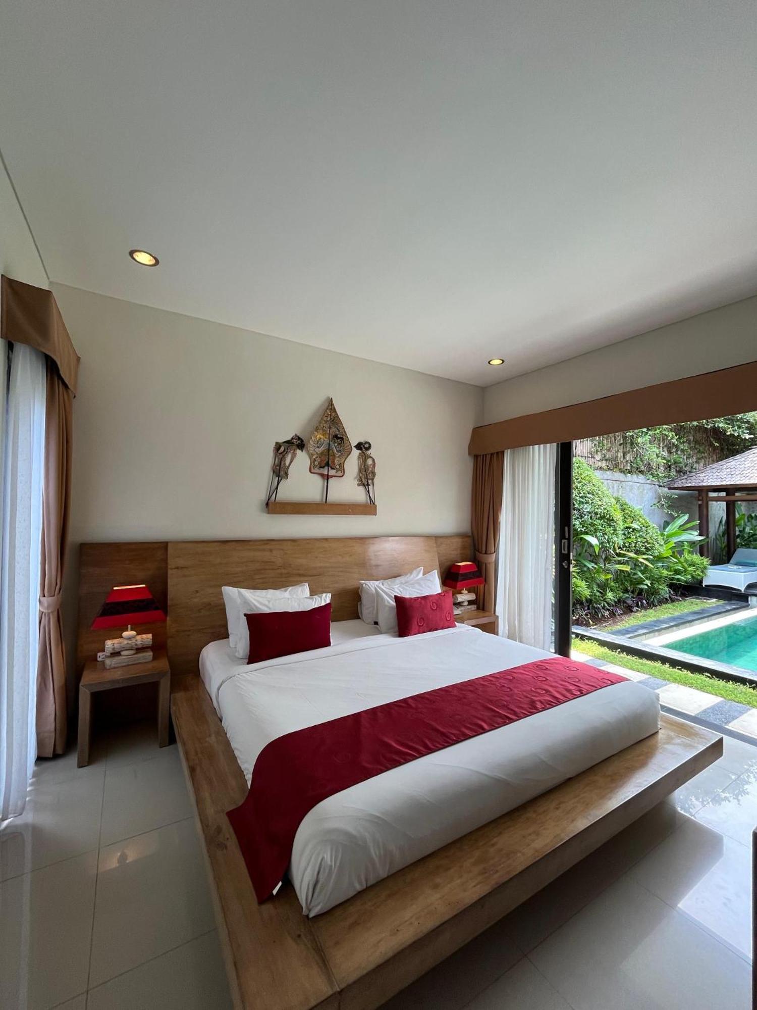 Agata Villas Seminyak Buitenkant foto
